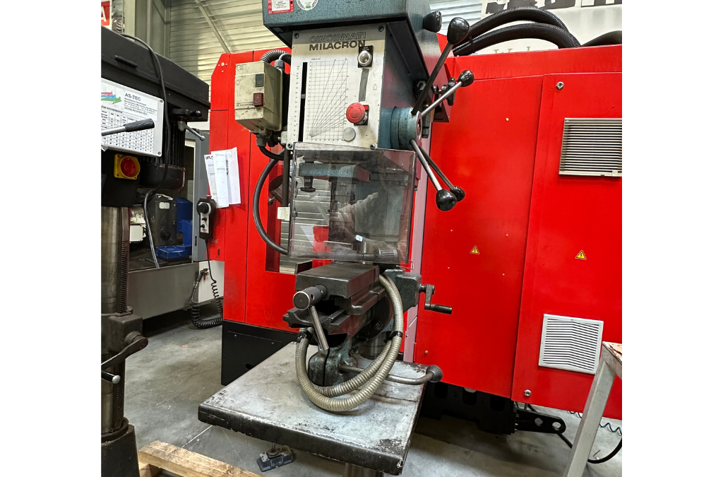 Machine-outil occasion – PERCEUSE CINCINNATI PC 32