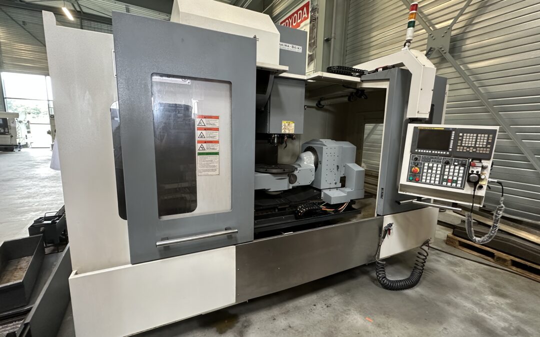 Machine-outil occasion – AKIRA SEIKI 5AX AC 650